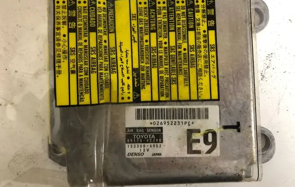 Toyota Prius (NHW20) Airbag control unit/module 8917047390 1523006952