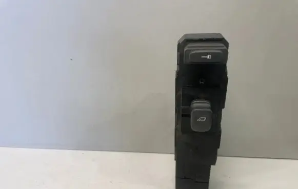 Volvo V70 Electric window control switch 9452961