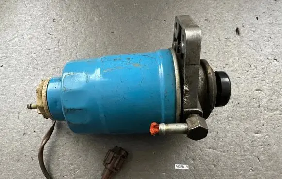 Nissan Patrol Y61 Fuel filter housing 16400VC100