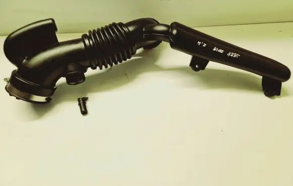 Jeep Cherokee Air intake hose/pipe 68293180AB