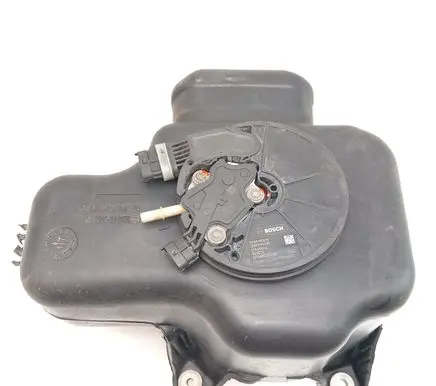 Nissan Navara D23 AdBlue liquid reservoir 204114KJ0A 1050325 0444040014