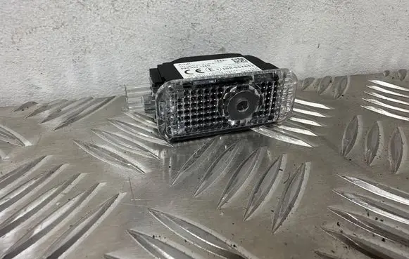Audi A3 S3 8V Front seat light 4G0052135D 10R057651