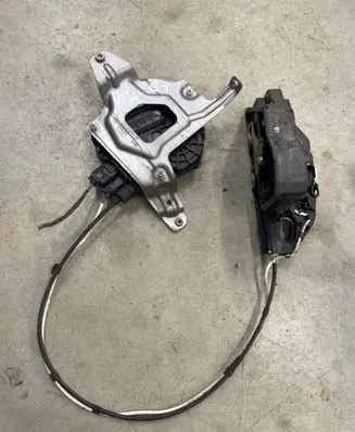 BMW 5 GT F07 Rear door soft close latching motor A053702 7149447