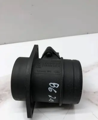 Volkswagen PASSAT B6 Mass air flow meter 038906461B 0281002531