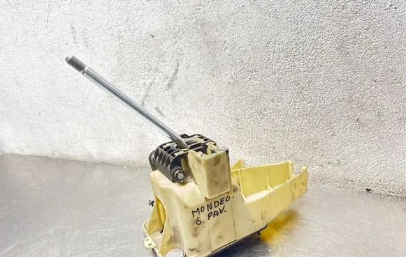 Ford Mondeo MK IV Gear shifter/selector C86HA