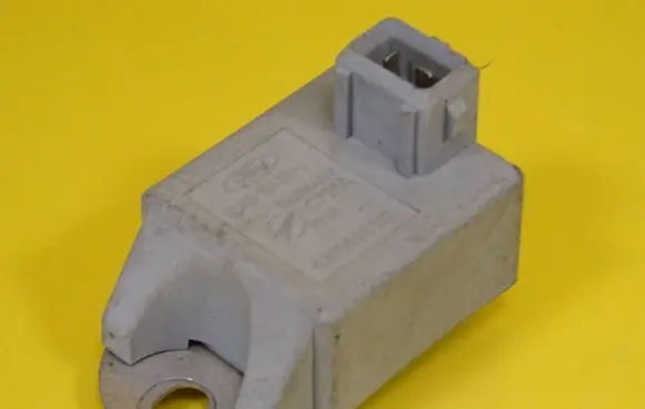 Ford Focus Combustion control unit/module 93AB-12A019-AB 93AB12A019AB