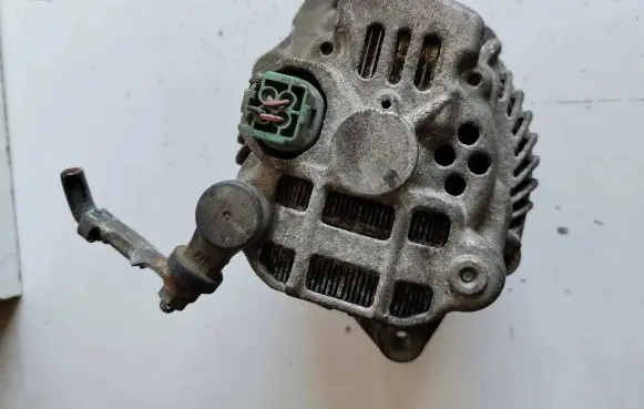 Suzuki Grand Vitara II Generator/alternator 3140065J1