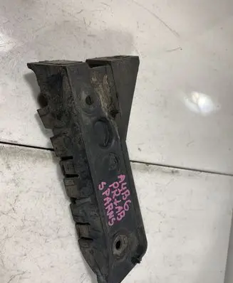 Audi A4 S4 B6 8E 8H Front bumper mounting bracket 8E0807284