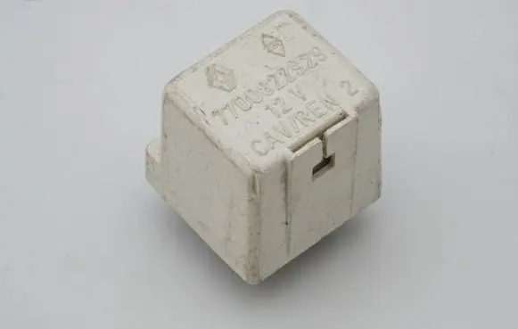 Renault Laguna I Other relay 7700822929