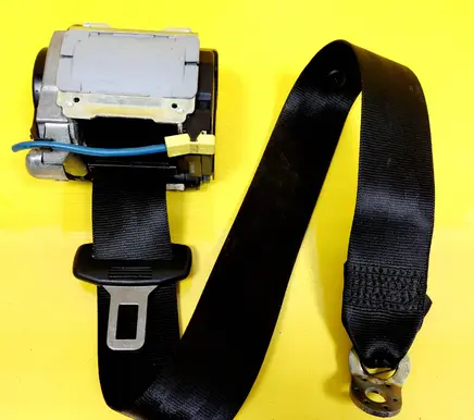 Audi A6 S6 C5 4B Rear seatbelt 4B9857805C