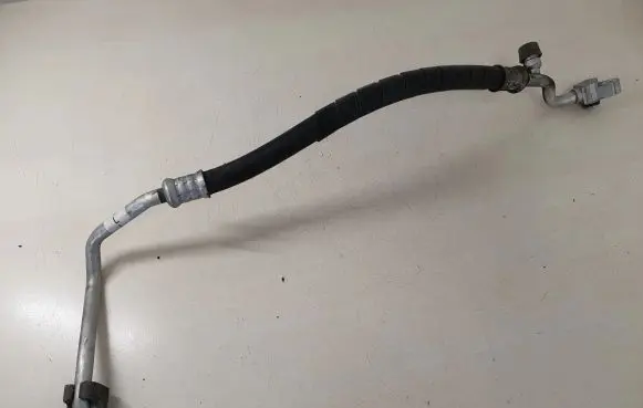 Subaru Outback Air conditioning (A/C) pipe/hose