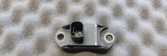 Mercedes-Benz E W211 Airbag deployment crash/impact sensor 0025426918
