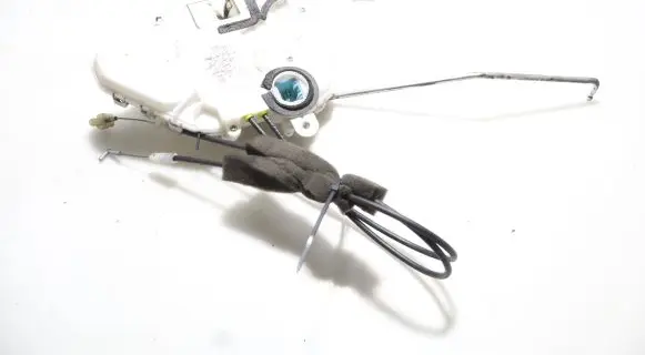 Honda CR-V Front door lock