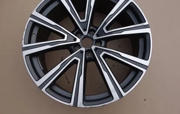 BMW X7 G07 R22 alloy rim 8072000