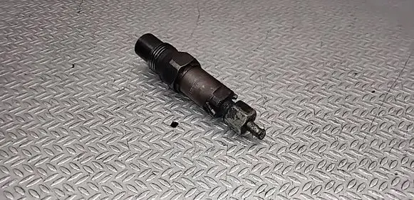 Ford Mondeo MK I Fuel injector LCR6705301A