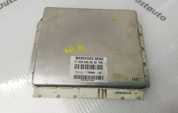 Mercedes-Benz S W220 Air suspension control unit module (rear) 2205450532