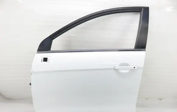 Chevrolet Captiva Front door 