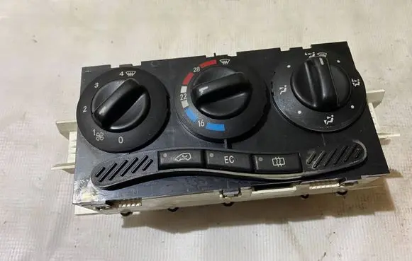 Mercedes-Benz A W168 Climate control unit 1688300485 A1688300485