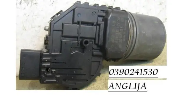 Volkswagen PASSAT B5.5 Wiper motor 0390241530 BOSCH