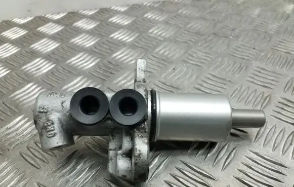 Audi A4 S4 B6 8E 8H Master brake cylinder TRW2499 2499