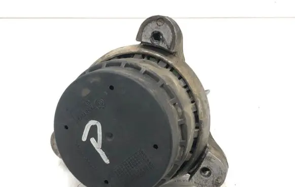 BMW 5 F10 F11 Engine mount vacuum valve 6794472