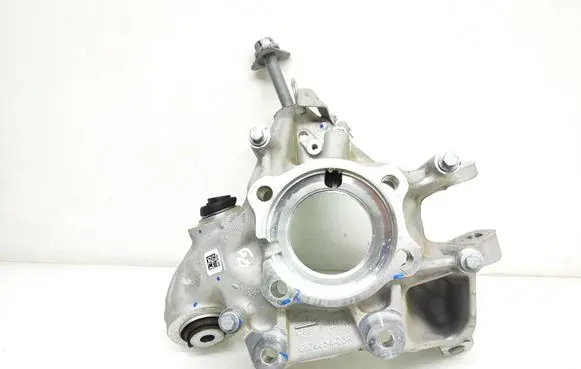 BMW X5 G05 Rear wheel hub spindle/knuckle 6876654