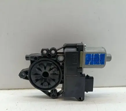 Hyundai i40 Rear door window regulator motor F00S1A2936
