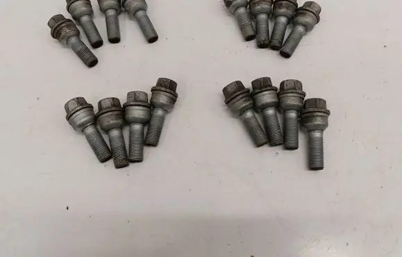 Volkswagen Multivan T7 Nuts/bolts 