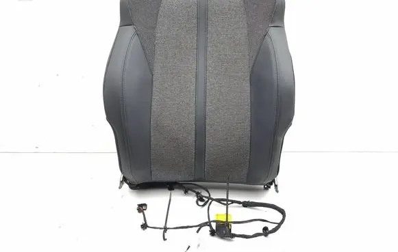 Peugeot 5008 II Front driver seat