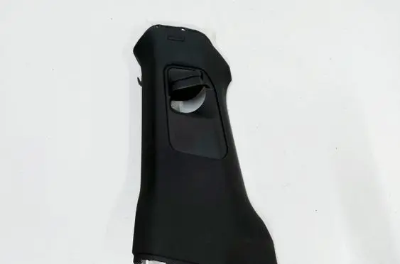 Porsche Taycan 9J1 (C) pillar trim 9J1867243B
