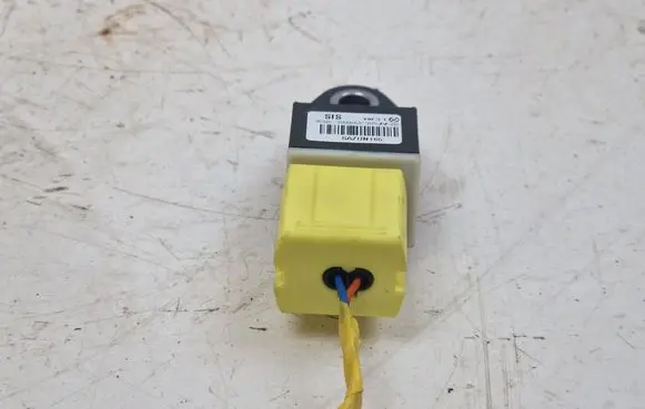 Hyundai i40 Airbag deployment crash/impact sensor 959200U000 SAZUUN165