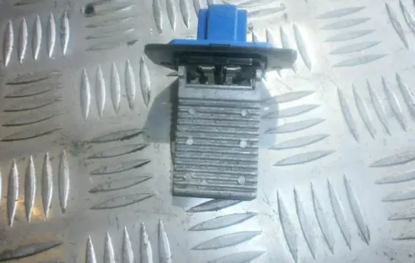 Hyundai Accent Heater blower motor/fan resistor