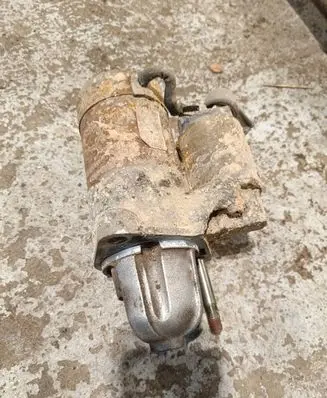 Suzuki Liana Starter motor