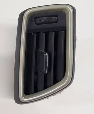 Nissan Qashqai Dashboard air vent grill cover trim 30490027