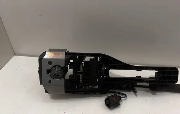 Porsche Macan (95B) Front door exterior handle/bracket 95B837291 0107530042