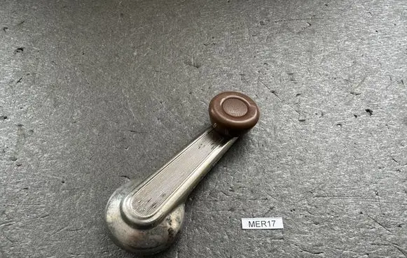 Nissan Patrol 160 Front door window winding handle 80760C7101