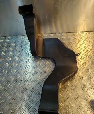 Audi A8 S8 D3 4E Air intake hose/pipe 4E2819504A