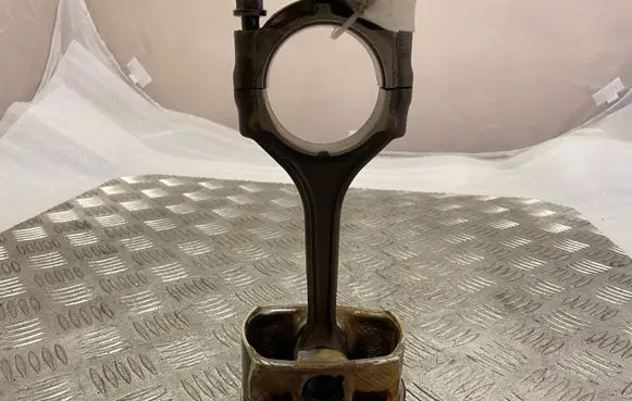 Chrysler Pacifica Piston with connecting rod 372AC S111 96L84