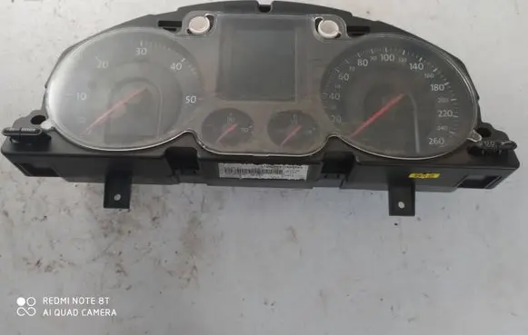 Volkswagen PASSAT B6 Speedometer (instrument cluster) 3C0920871 V0007000