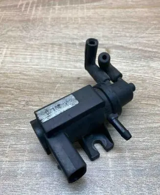 Volkswagen Golf IV Turbo solenoid valve 70218300
