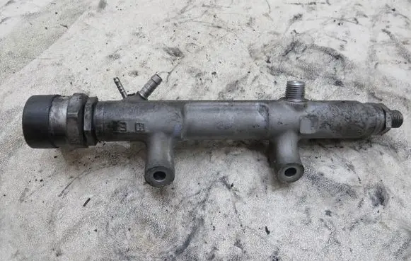 Audi A8 S8 D4 4H Fuel main line pipe 059130090BS
