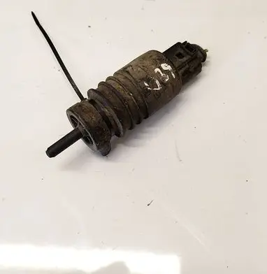 Volkswagen Bora Windscreen/windshield washer pump