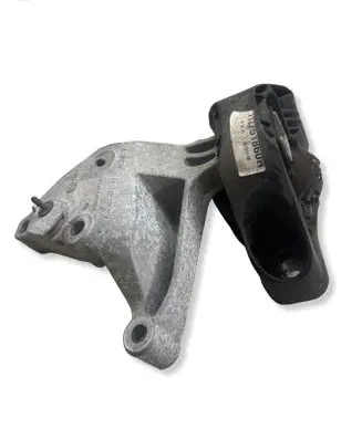 Renault Kadjar Engine mount bracket 112327345R 113751860R
