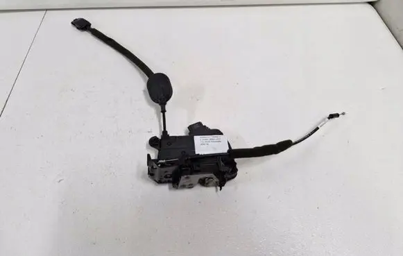 Renault Twingo III Rear door lock 825033289R