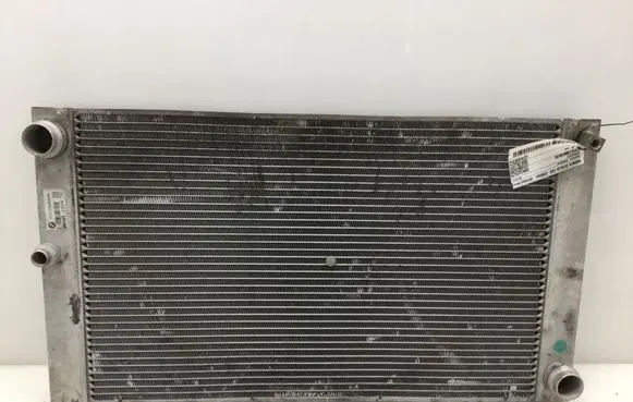 BMW 5 E60 E61 Coolant radiator 