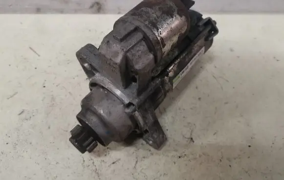 Skoda Octavia Mk2 (1Z) Starter motor 02T911023T