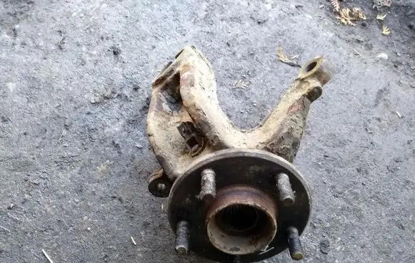 Ford Mondeo Mk III Front wheel hub spindle knuckle