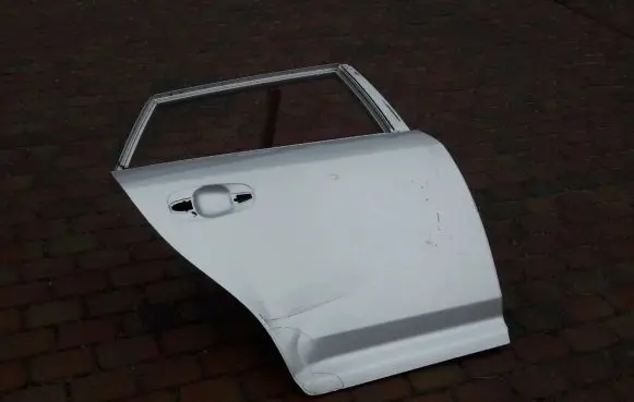 Toyota Avensis T270 Front door 67003-05160