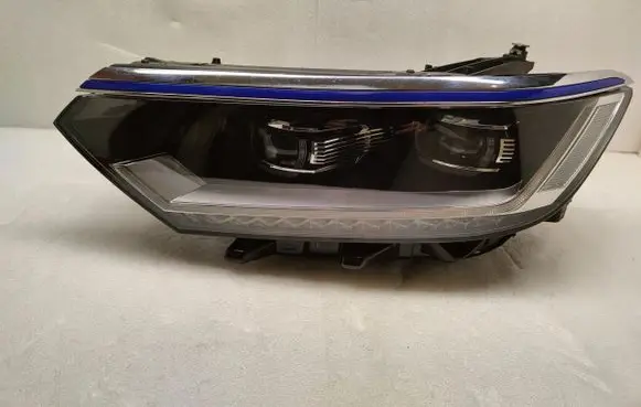 Volkswagen PASSAT B8 Headlight/headlamp