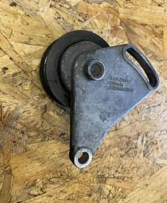 Volkswagen PASSAT B5.5 Air conditioning tensioner 058260511 F224041